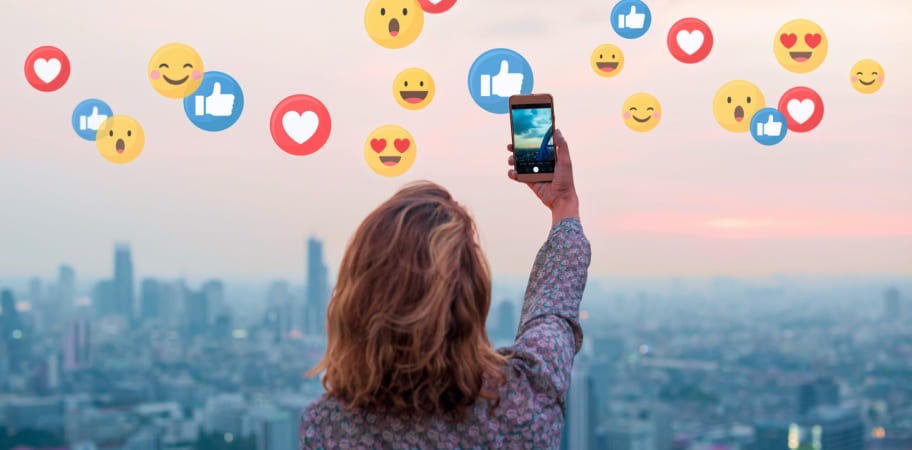 What are the essential features of the branded influencer software?